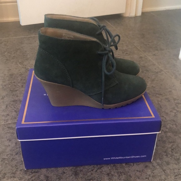 Green leather wedge booties - Picture 2 of 5